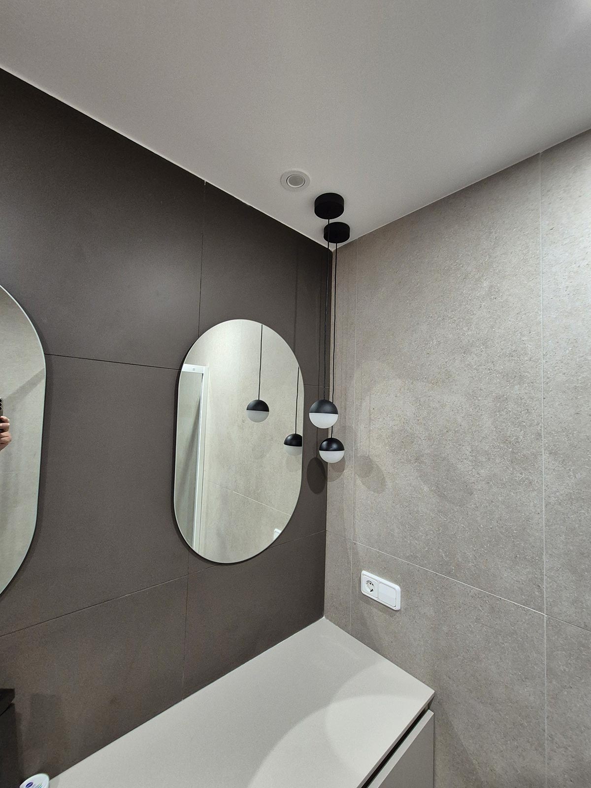 Ilumniación baño. Electricidad Ochoa