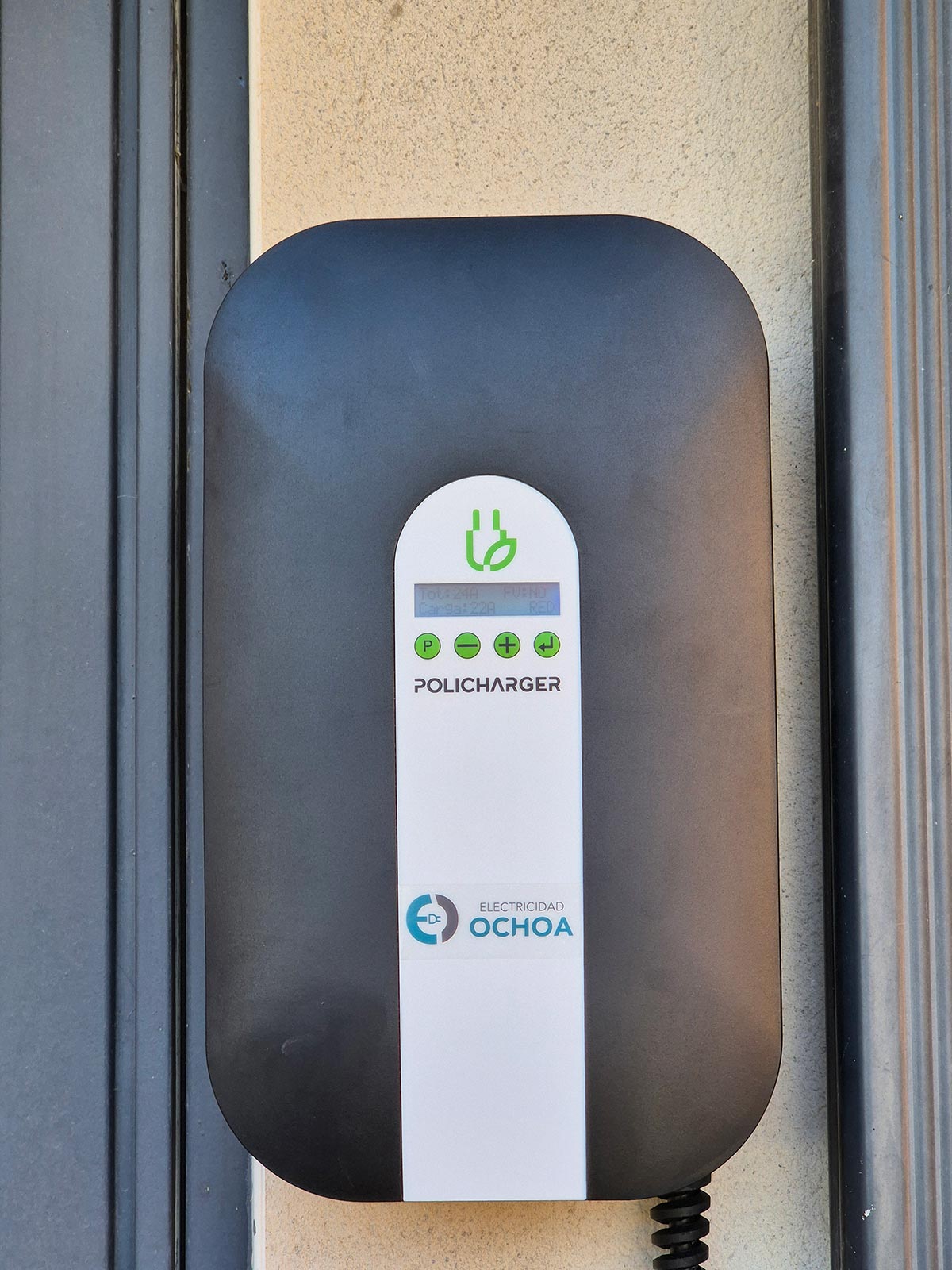 Punto de carga para vehículos en Estella y Navarra. Electricidad Ochoa